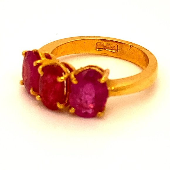 Tajik Ruby 3.85ct Solid 22K Yellow Gold Ring - Picture 8 of 9